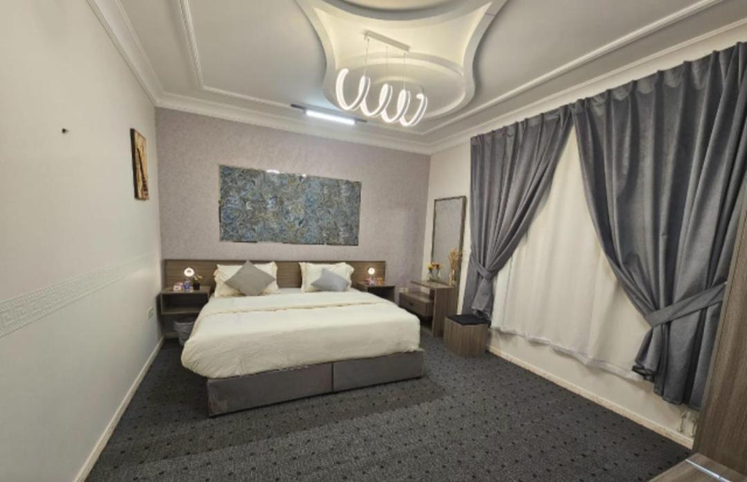 استيديو حياة الفيصلية دخول وخدمة ذاتيه Al-Ras Esterno foto